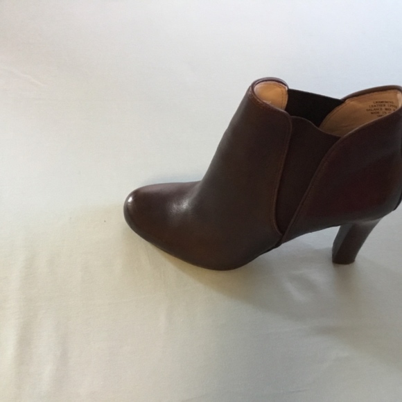 Jones New York high heeled bootie - Picture 5 of 5